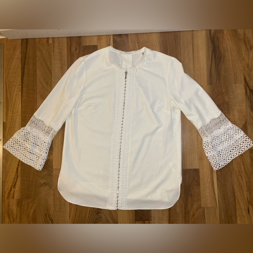 T Tahari White Blouse Lace Sleeve Small zipper Front